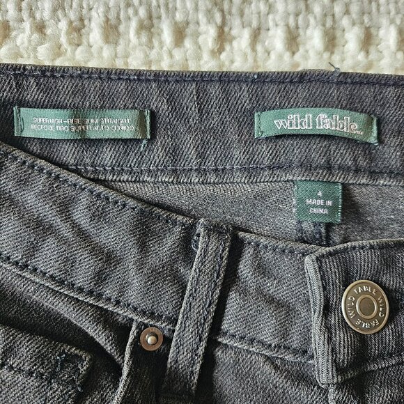 Wild Fable Super High Rise Distressed Slim Straight Jeans - Black Wash - Size 4 - Picture 4 of 4